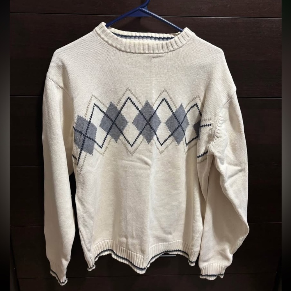 Bill Blass Cream Knit Sweater